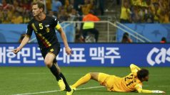 Fotbalové MS v Brazílii. Belgičan Jan Vertonghen slaví gól do sítě Jižní Korey