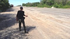 Klid zbraní porušovaly ve východoukrajinském Luhansku obě strany