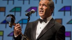 Hollywoodský herec, režisér a producent Mel Gibson převzal Křišťálový globus za mimořádný umělecký přínos světové kinematografii