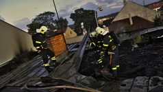 Komplikovaný požár půdního prostoru v Lipníku nad Bečvou