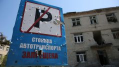Nemocnici v ukrajinské Semjonovce poničily granáty