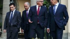 v Berlíně se k jednání sešli (zleva) ministři zahraničí Ukrajiny Pavlo Klimkin, Laurent Fabius z Francie, Frank-Walter Steinmeier z Německa a Sergej Lavrov z Ruska