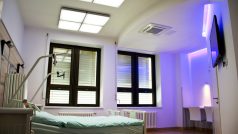 Nové automatické osvětlení v Ústřední vojenské nemocnici v Praze