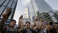Desetitisíce studentů a dalších aktivistů v Hongkongu si nechtějí nechat líbit rozhodnutí čínských orgánů, že od roku 2017 bude možné vybírat tamní lídry jen z činovníků loajálních k čínskému režimu