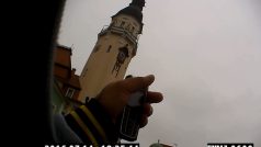 Vystřižená fotografie z pořízeného videozáznamu z Bíliny od organizace Naši politici