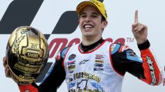 Álex Márquez oslavuje svůj triumf v Moto3