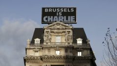 Také Brusel si připomíná památku obětí útoků v Paříži
