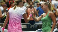 Tenistka Petr Kvitová splnila roli favoritky a zvládla vstup do Australian Open, porazila Nizozemku Hogenkampovou 6:1 a 6:4