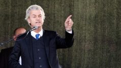 Příznivce Pegidy podpořil v Drážďanech řekl šéf nizozemské krajně pravicové Strany pro svobodu Geert Wilders