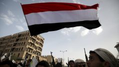 V Jemenu se stále bojuje. Jordánsko navrhuje RB OSN uvalit zbrojní embargo na šíitské Húsie a jejich spojence z řad vojáků věrných bývalému prezidentu Sálihovi