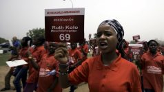 Pochod v nigerijském městě Abuja, který připomíná 219 dívek unesených před rokem ze školy na školu v Chiboku