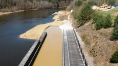Práce na plavební komoře na přehradě v Hněvkovicích pokračují