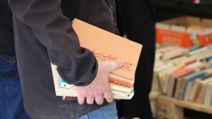 Festival Literatura žije! v Českých Budějovicích nabízí knihy zdarma i počtení na veřejných záchodcích