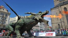 Do Plzně přijel z Německa drak z lidové hry Drachenstich