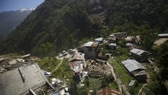 Zemětřesením zničená vesnice v nepálském okresu Sindhúpalčok