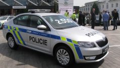 Policie si od mladoboleslavské Škody převzala 85 nových služebních aut