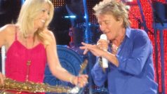 Rod Stewart při koncertě v Hamburku v roce 2013