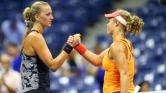 Tenistka Petra Kvitová v 1. kole US Open německou kvalifikantku Lauru Siegemundovou dvakrát 6:1.