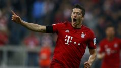 Robert Lewandowski zařídil v zápase s Wolfsburgem všechny góly Bayernu. Vstřelil jich pět během devíti minut