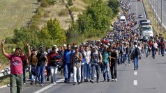 Uprchlíci se blíží k řecko-turecké hranici