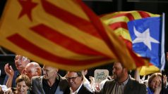 Volby do regionálního sněmu v Katalánsku vyhráli separatisté. Koalice Společně pro Ano získá 62 křesel v parlamentu