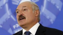 Prezident Alexandr Lukašenko na tiskové konferenci během voleb v Bělorusku