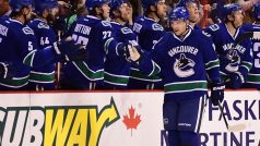 Radim Vrbata zaznamenal své první body v sezoně, k bodům to Canucks nepomohlo