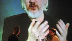 Videokonference s Julianem Assangem na MFDF v Jihlavě