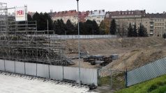 Prostor bývalého zimního stadionu Za Lužánkami se chystá na zápas pod širým nebem