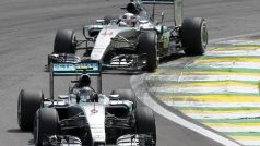 Nico Rosberg vyhrál v Brazílii před Lewisem Hamiltonem a pojistil si titul vicemistra světa