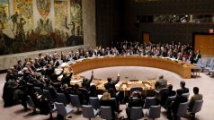 Rada bezpečnosti OSN při hlasování o rezoluci, která má podpořit mírový proces v Sýrii