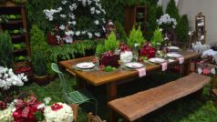 Příklad vánoční tabule ve výstavních prostorách brazilské burzy květin Veiling