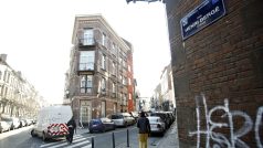 Ulice v bruselské čtvrti Schaerbeek, v níž policie objevila byt teroristy Abdeslama