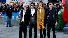 Charlie Watts, Ronnie Wood, Mick Jagger and Keith Richards (zleva) na otevření výstavy o své kapele Rolling Stones