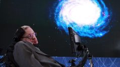 Mezihvězdné cestování není podle fyzika Stephena Hawkinga hudbou daleké budoucnosti