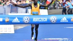 Pražský maraton vyhrál Keňan Lawrence Cherono