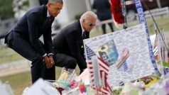 Americký prezident Barack Obama a viceprezident Joe Biden uctili v Orlandu památku obětí střelby v gay klubu