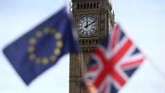 Zůstane Británie v EU? Rozhodnou voliči v referendu