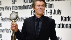 Americký herec Willem Dafoe převzal v Karlových Varech Křišťálový glóbus za mimořádný umělecký přínos světové kinematografii