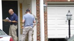 Policie prohledala dům Nicholase Younga ve městě Fairfax