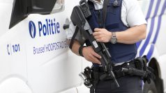 Belgická policie už zná totožnost mačetového útočníka v Charleroi