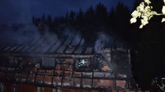 Požár penzionu v Blatně u Mezihoří