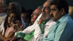 Fidel Castro se na veřejnosti objevil ve společnosti svého bratra Raúla a venezuelského prezidenta Nicolase Madura