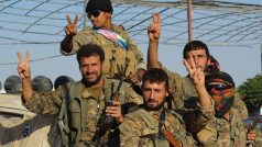 Kurdští bojovníci z Lidových obranných jednotek (YPG) v Sýrii