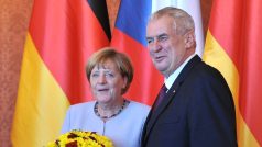 Německá kancléřka Angela Merkelová a český prezident Miloš Zeman