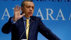 Turecký prezident Erdogan mluví na setkání v Ankaře