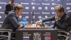 Magnus Carlsen, mistr světa v šachu, během finálové partie