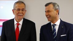 Kandidáti na rakouského prezidenta Alexander van der Bellen (vlevo) a Norbert Hofer