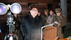 Kim Čong-un se účastní soutěže na výběr nových raketometů