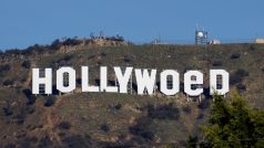 Vtipálek změnil Hollywood na Hollyweed. Jedno &#039;E&#039; zmizlo rychle.